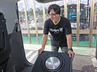 ［car audio newcomer］トヨタ ヴォクシー by SOUND WAVE　前編…サーフィンの足 画像