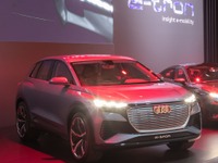 アウディの新型EV『Q4』、2020年に発表予定…VWの新世代電動車工場で生産へ 画像