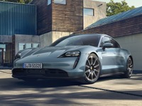 ポルシェ初のEV『タイカン』に「4S」、571馬力ツインモーター…欧州発表 画像