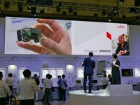 ワイヤレス充電にも対応した高容量25mAhの全固体電池、村田製作所が披露…CEATEC 2019 画像