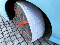 布でできたチェーン『オートソック』に大ブレイクの予感？ 装着も簡単 画像