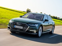 アウディ A8 新型にPHV、燃費は40km/リットル…年内欧州発売へ 画像