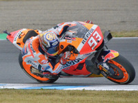 【MotoGP 日本GP】マルケスが今シーズン10度目のポール獲得、ロッシは10番手からのスタート 画像
