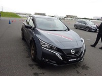 日産、4輪制御搭載のEV試作車を初公開…先進技術展示説明会 画像