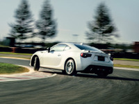 86/BRZ用リヤフォグランプ、消灯できないケースも　自主改善を実施 画像