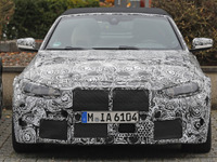 BMW M4カブリオレ 新型に大接近…2020年デビュー、巨大グリルはどうなる? 画像