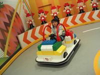 トレッサ横浜 グランドオープン…つくって走ろう! でこぼこモータース 画像