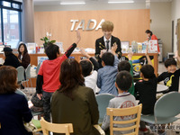 マジックが大人気、癒やしのハンドケアも…多田自動車工業「大感謝祭」 画像