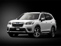 トップモデル装着デモカーが全国を巡回、ソニックデザイン最新オーディオを体感 11月9日より 画像
