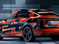 アウディのEV『e-tron』、クーペの「スポーツバック」派生へ…ロサンゼルスモーターショー2019 画像