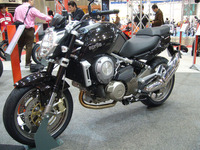 【東京モーターサイクルショー08】アプリリア、シーケンシャル7速AT車を発売へ 画像