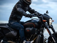 新しいマシンとジャケットで走り出せ!!　いま狙い目はハーレー・ソフテイル【SOFTAIL “REV UP” CAMPAIGN】 画像