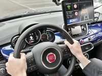 FCA、5G通信活用の新技術を発表…前方の危険をドライバーに警告 画像