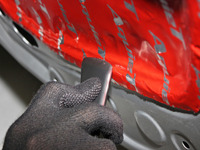 ［カーオーディオ・インストレーション］スピーカー…制振材は圧着する 画像