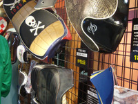 【東京モーターサイクルショー08】ココを替えると意外に効きます。本当です 画像