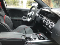 メルセデスAMG GLA45 次期型のスポーティなインテリアを激写 画像