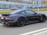 新型「ターボS」か「RS」か…ポルシェ 911ターボ、プロトタイプに“ダックテール”装着 画像
