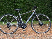 ブリヂストンサイクル、回生充電機能を搭載した電動クロスバイク「TB1e」発売 画像