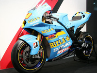 【東京モーターサイクルショー08】MotoGPチャンピオンの使用したタイヤ、実物 画像