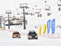 ダンロップ、スバルゲレンデタクシーに WINTER MAXX 02 を供給 画像