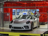 991型 ポルシェ 911 生産終了…最終モデル「スピードスター」ラインオフ 画像