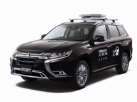 「NERV災害対策車両」初号機、2020年2月発進　アウトランダーPHEV に通信設備搭載 画像