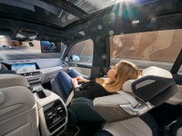 BMW X7 に究極の快適シート、数年以内に量産化へ…CES 2020 画像