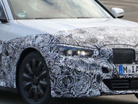 BMW 3シリーズ に初のフルEV誕生へ…中国向けロングボディ採用、航続は440kmか 画像