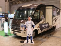 小林可夢偉選手の私物…ジャパンキャンピングカーショー2020 画像