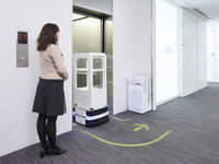 パーソナルモビリティが自らエレベーターを利用 三菱電機が技術を開発 画像
