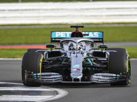 【F1】7連覇を狙う王者メルセデス、今季型マシン「W11」を公開&始動 画像