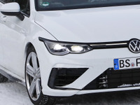 VW ゴルフ 最強の新型「R」は333馬力へ…偽装なしの完全スクープ! 画像