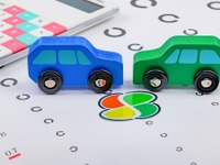 高齢ドライバーの認知機能低下、疑いがある人ほど古いクルマを所有　ADK調べ 画像