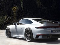 ポルシェ 911 新型の最新カスタマイズプログラム、「ポルシェ エクスクルーシブ」がデザイン…欧州で設定 画像