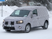 ルノー カングー 新型、実車を最速スクープ!新プラットフォームでデザイン刷新、EVも 画像