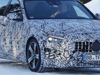 AMG Cクラス もついにハイブリッド化へ…開発車両は「C53」か 画像