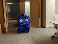 無人宅配ロボ、エレベーターに乗る…ZMPデリロ［動画］ 画像
