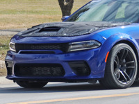 V8マッスルセダンに「レッドアイ」登場か…ダッジ チャージャー最強モデルは797馬力へ 画像