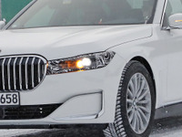 BMW 7シリーズ のEVバージョン『i7』は670馬力で580kmの航続を実現か 画像