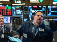 新型コロナ「パンデミック」---NY株式が過去最大の減少幅、2月の中国新車販売は8割減［新聞ウォッチ］ 画像