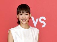 一緒に花見に行きたい芸能人…トップは男性が「綾瀬はるか」、女性は「佐藤健」 ホンダアクセス調べ 画像