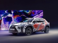 レクサス、世界初の「タトゥーカー」発表…UX に鯉を彫る［動画］ 画像