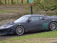 ロータス エスプリ ついに復活か…トヨタ製V6ハイブリッド搭載?プロトタイプを撮影 画像