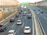 高速道路で渋滞、20km以上なら迂回ルートを検討　ホンダアクセス調べ 画像