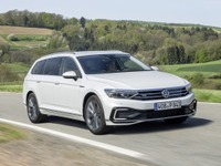 VW パサート PHV 改良新型、受注が従来型の5倍増に…ドイツ 画像