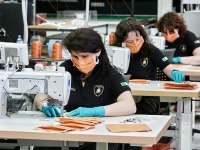 ランボルギーニとGM、マスクの生産を開始…新型コロナウイルスと戦う医療従事者を支援 画像