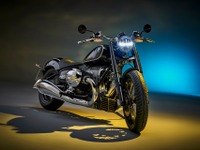 BMWモトラッド『R18』にクローム仕上げの導入記念車、全世界で発売へ 画像