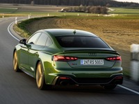 アウディ RS5スポーツバック に改良新型、450馬力ツインターボ搭載…今春欧州発売へ 画像