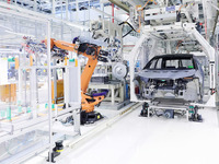 VWとトヨタ、欧州での生産を一部再開へ…従業員の安全と健康を最優先に 画像