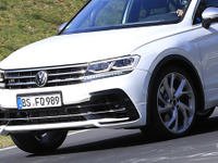VW車ナンバー1の『ティグアン』、改良モデルに待望の「R」…2020年後半デビューか 画像